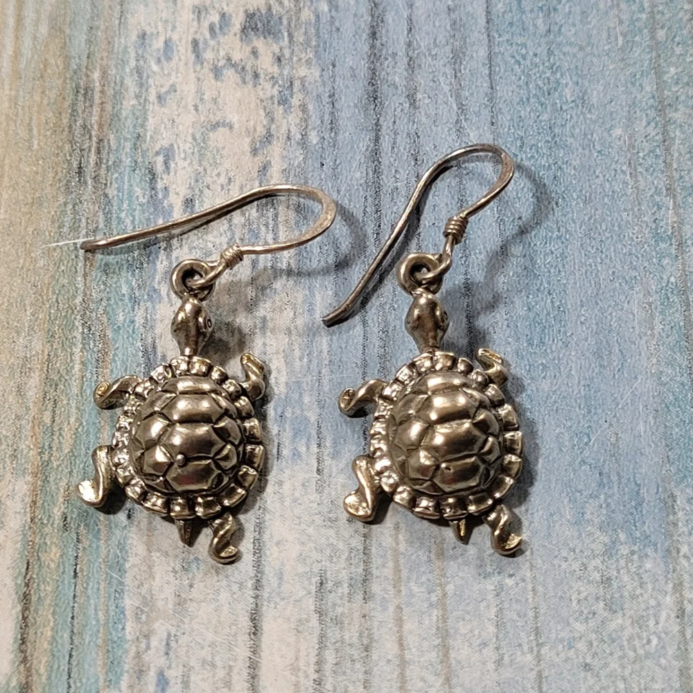 Sterling Turtle Earrings. - Picture 5 of 11